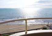 Balcon avec des vue sur la mer